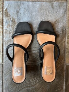 DV Dolce Vita Halsty Block Heel Sandal Black Size 10
